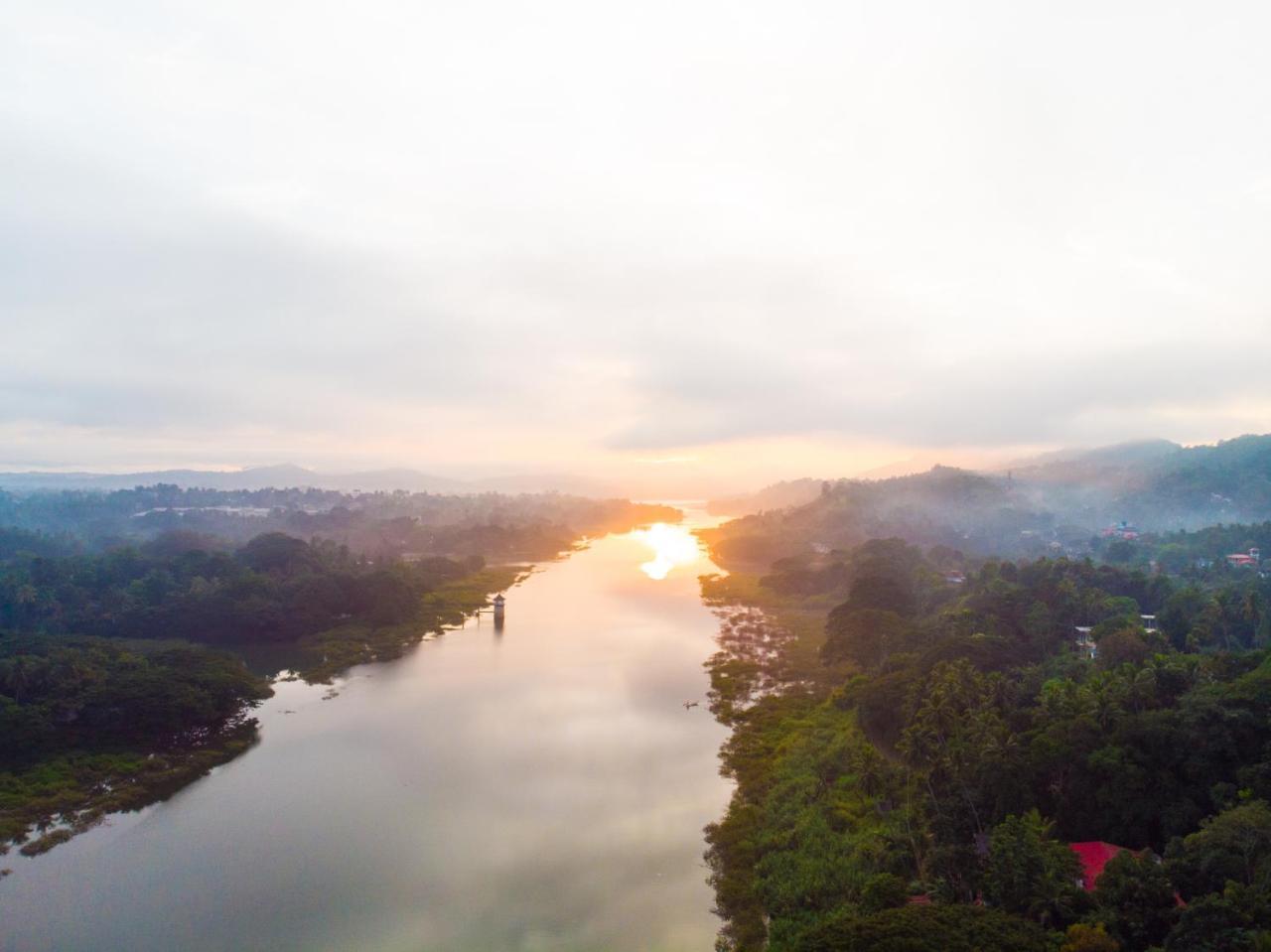 Mahaweli View Inn Kandy Buitenkant foto